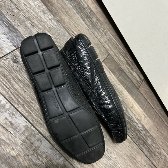 Prada black patent leather embossed croc loafer slip on shoe - Picture 5 of 11